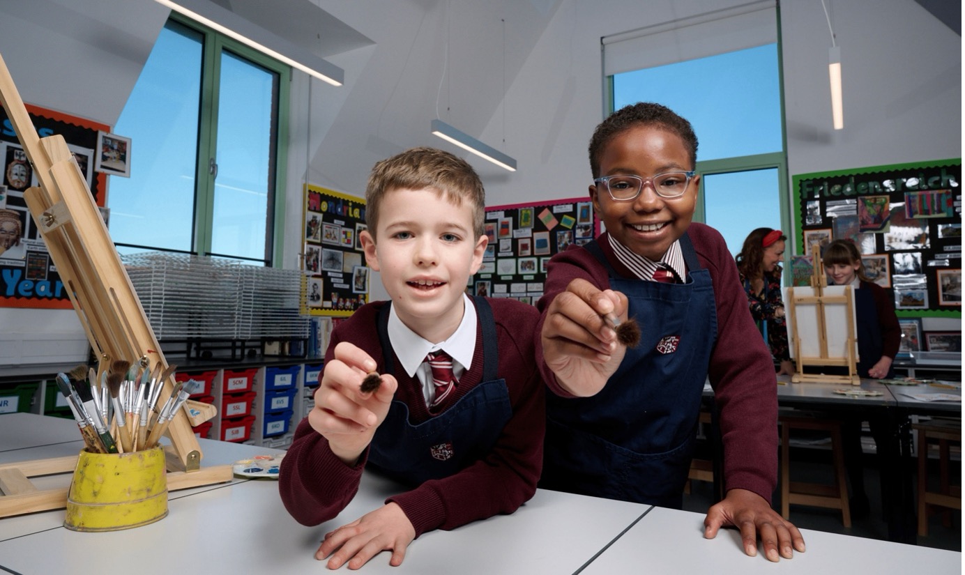 Brentwood school students in art class